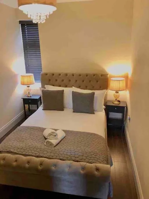 Stylish-1 Bedroom Flat Close To Brighton Beach